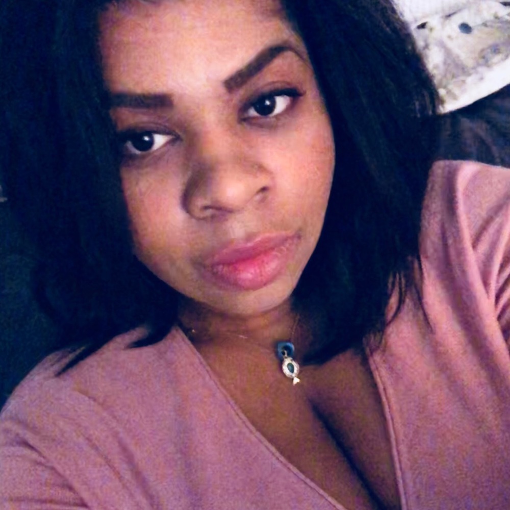 Meet your Posher, Aviann